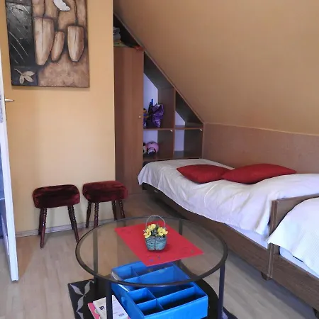 Niezalezny Pokoj W Centrum * Leba